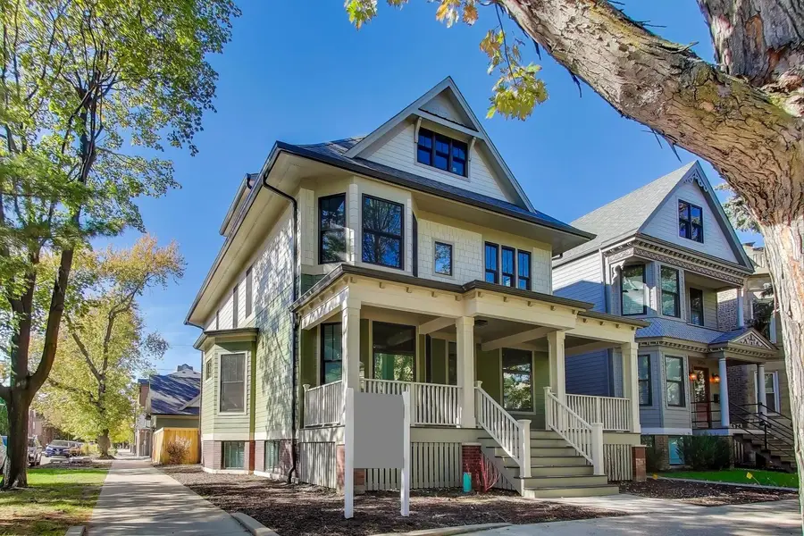 3902 N Hamilton Avenue, Chicago, IL 60618 - #2