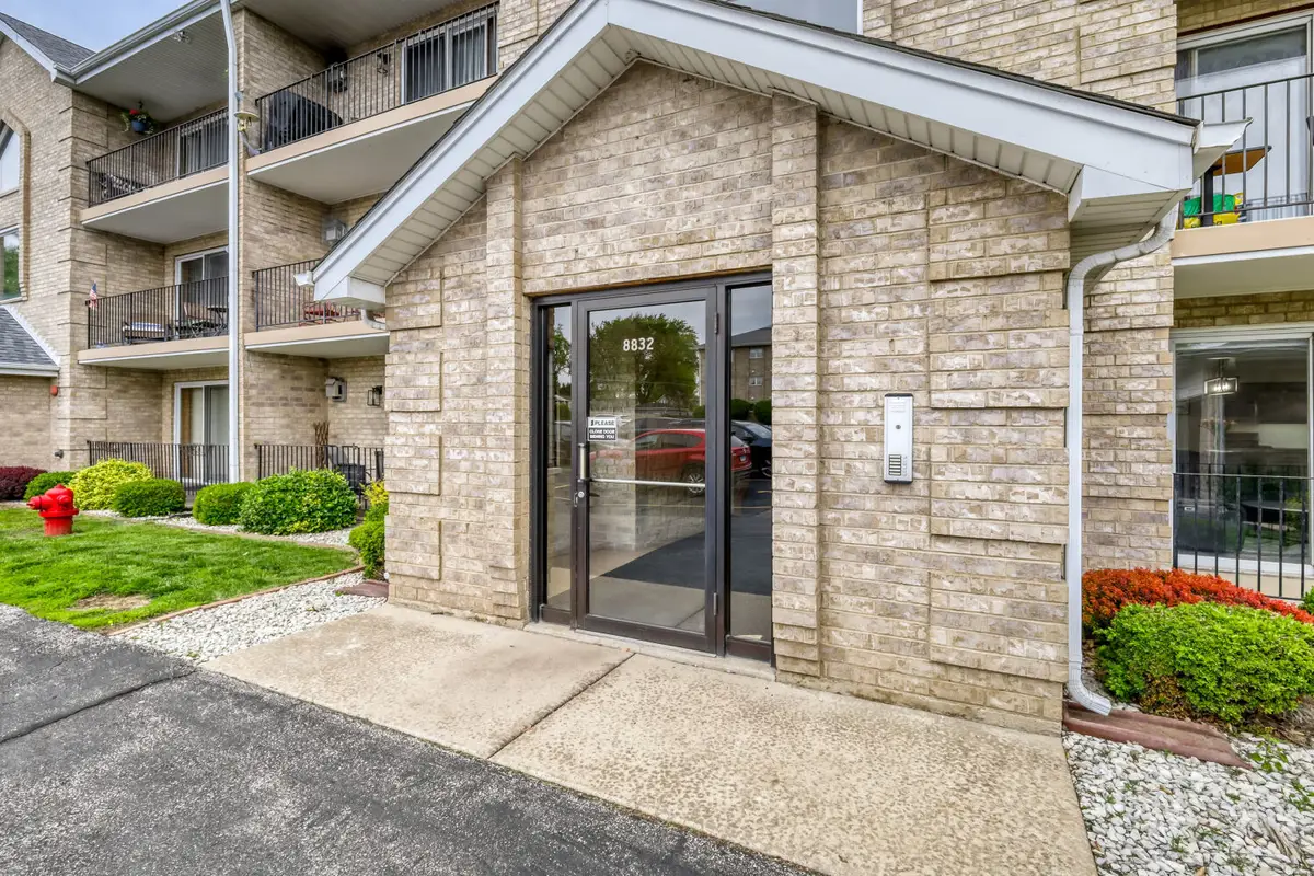 8832 Amelia Court #1-D, Justice, IL 60458 - #1