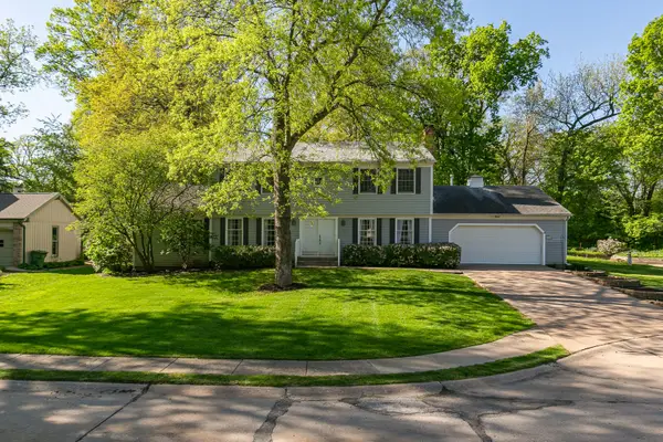 1230 38th Avenue Court, Rock Island, IL 61201