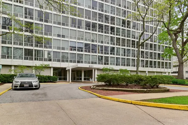 601 E 32nd Street #800, Chicago, IL 60616