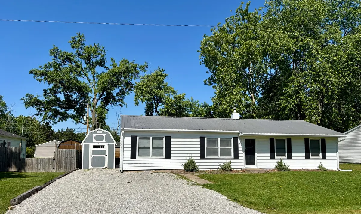 805 N Reel Street, Salem, IL 62881 - #1