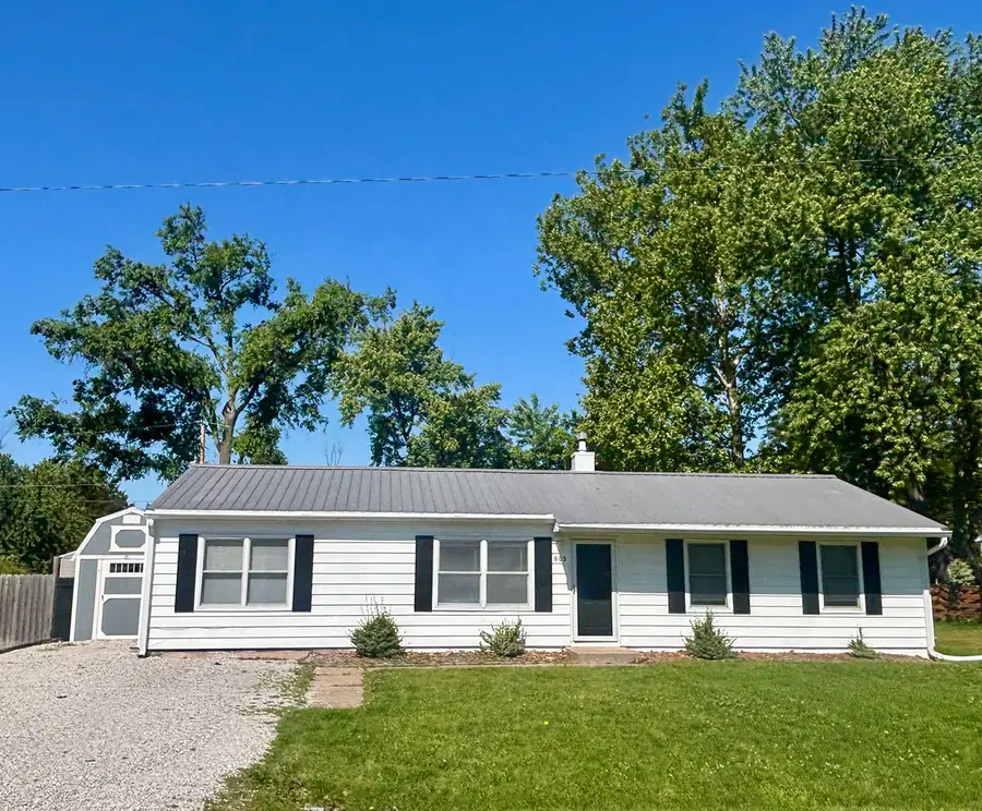 805 N Reel Street, Salem, IL 62881 - #2
