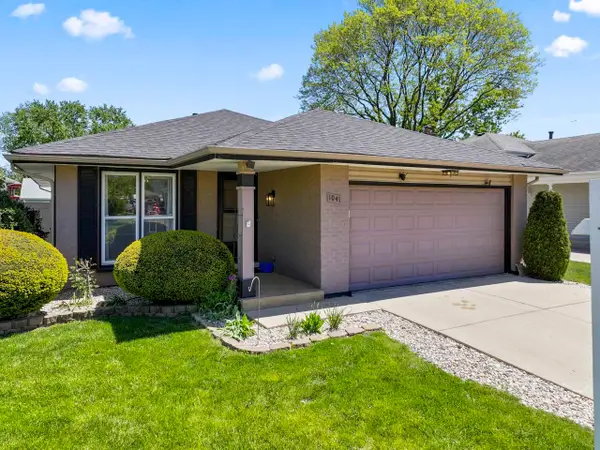 1041 Fulton Drive, Streamwood, IL 60107