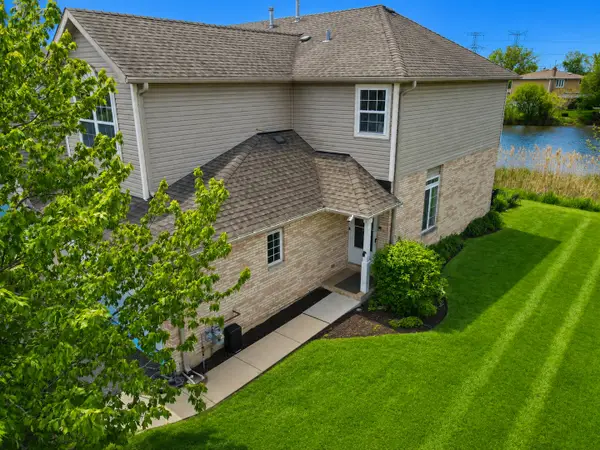 698 N Western Lane, Addison, IL 60101