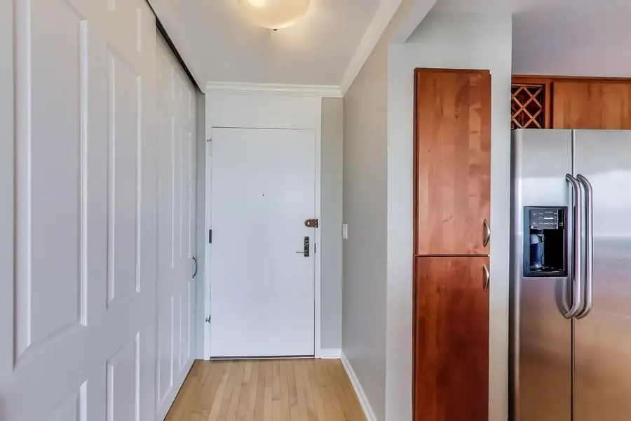 2800 N Lake Shore Drive #2414, Chicago, IL 60657 - #3