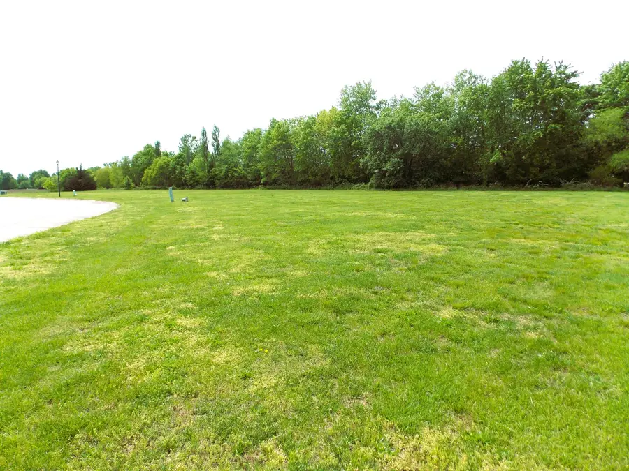 52 Pine Hurst Place, Centralia, IL 62801 - #2