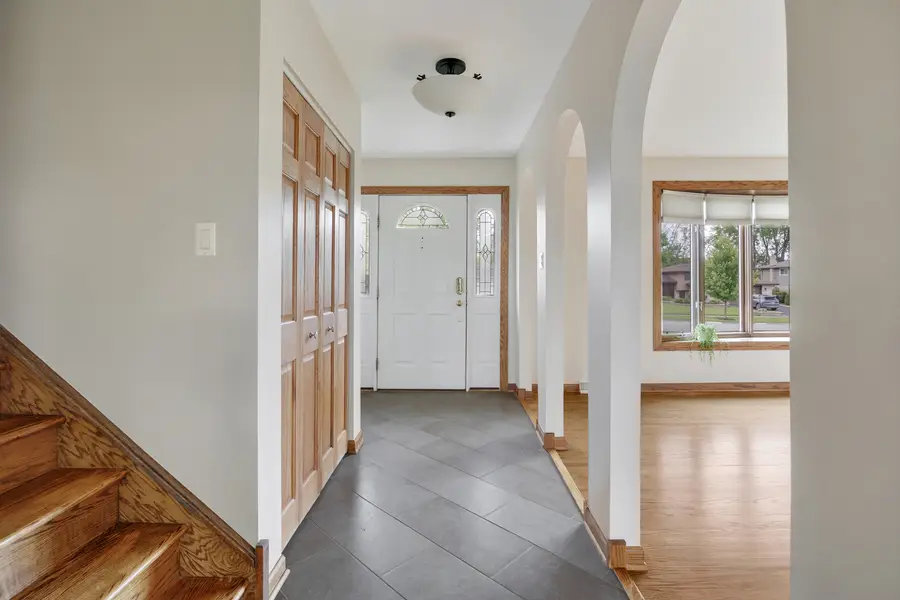 16W658 Therese Court, Willowbrook, IL 60527 - #3