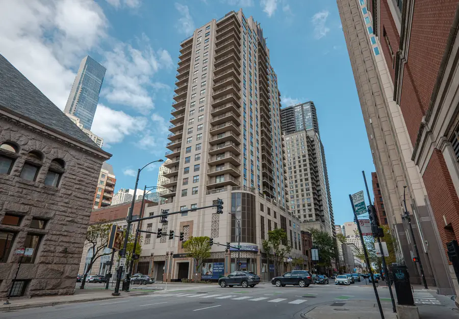 635 N Dearborn Street #701, Chicago, IL 60654 - #3