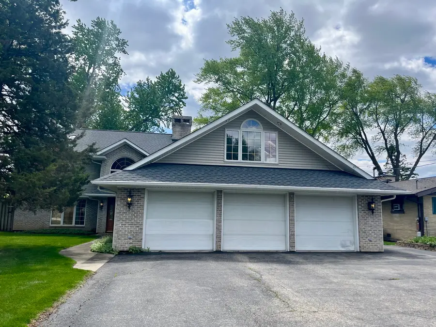 2401 Fairview Avenue, Johnsburg, IL 60051 - #2