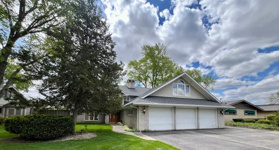 2401 Fairview Avenue, Johnsburg, IL 60051 - #3
