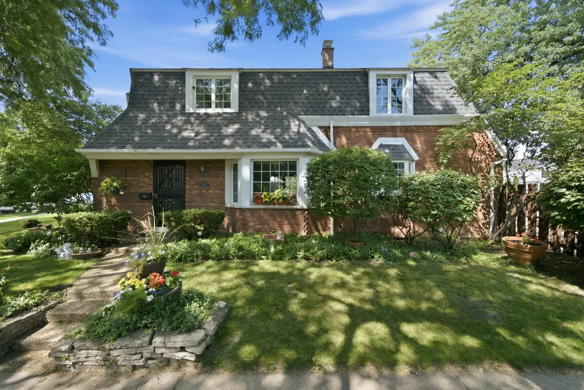 5801 N Kenton Avenue, Chicago, IL 60646 - #1