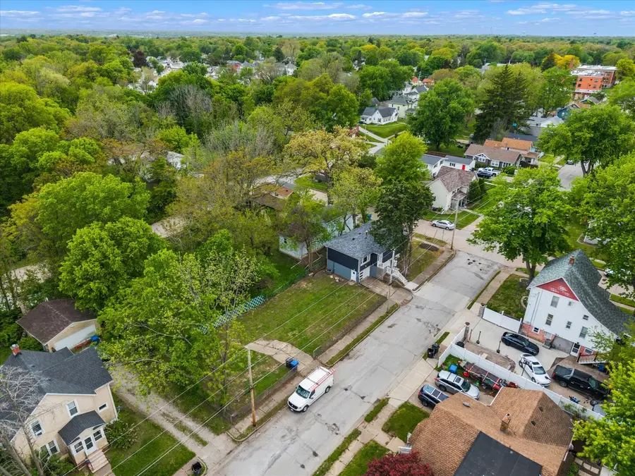 2504 18th Street, Moline, IL 61265 - #3
