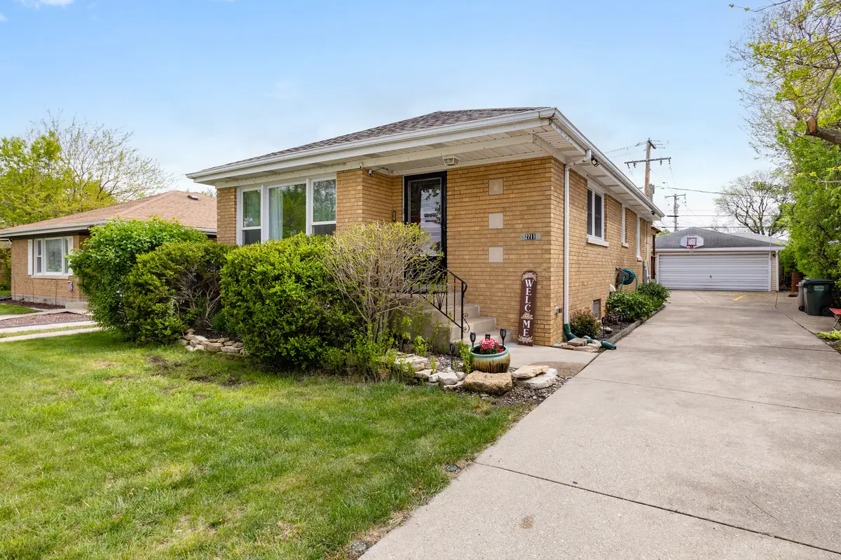 2711 Maple Avenue, Brookfield, IL 60513 - #1