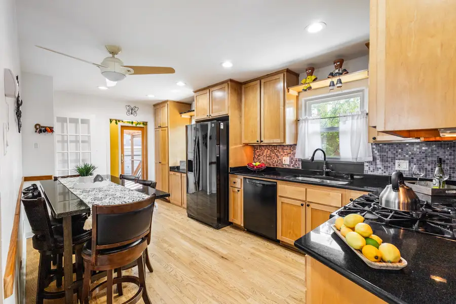 2711 Maple Avenue, Brookfield, IL 60513 - #3