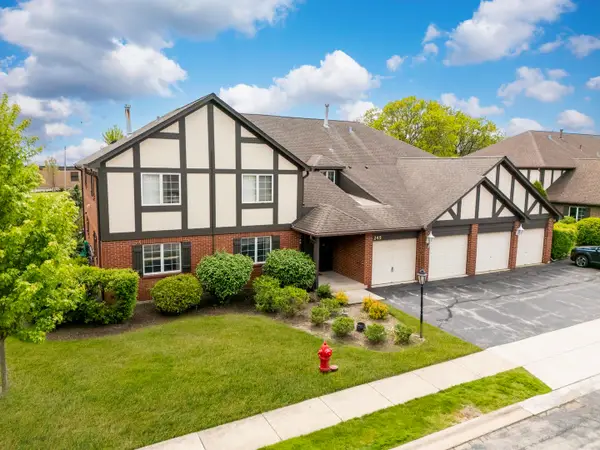 245 Windsor Lane #B, Willowbrook, IL 60527