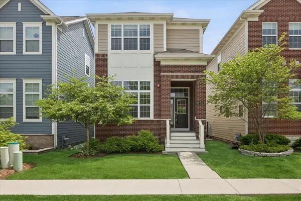 33 N Lincoln Lane, Arlington Heights, IL 60004