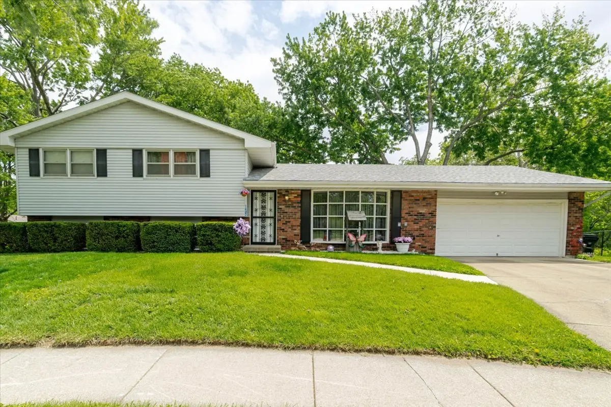 122 Camelot Drive, Bloomington, IL 61704 - #1