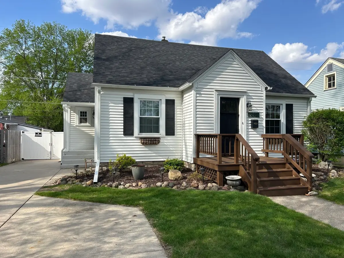 822 Douglas Street, Morris, IL 60450 - #1