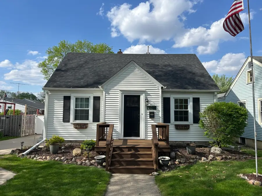 822 Douglas Street, Morris, IL 60450 - #2