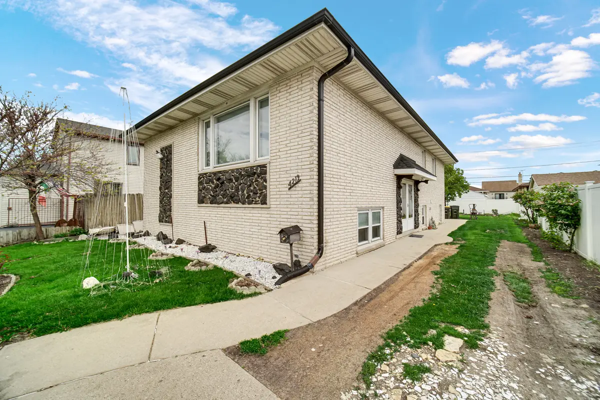 4219 Wehrman Avenue, Schiller Park, IL 60176 - #1