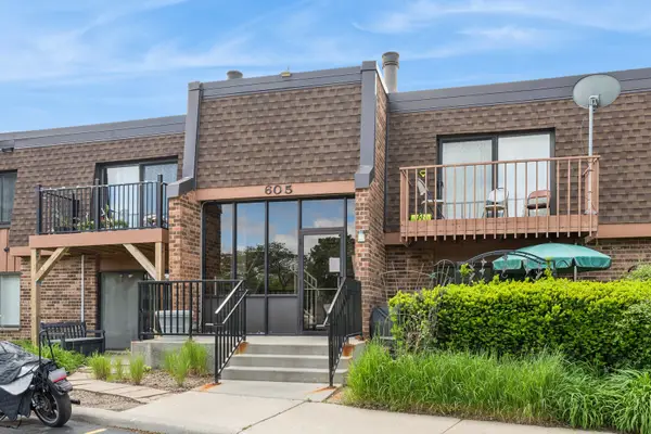 605 Limerick Lane #2C, Schaumburg, IL 60193