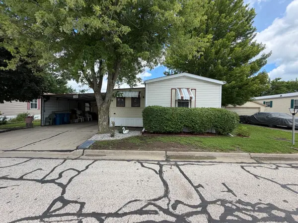 1352 13th Street #1352, Bloomington, IL 61704