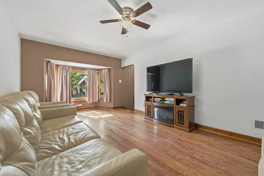 3221 Scoville Avenue, Berwyn, IL 60402 - #3