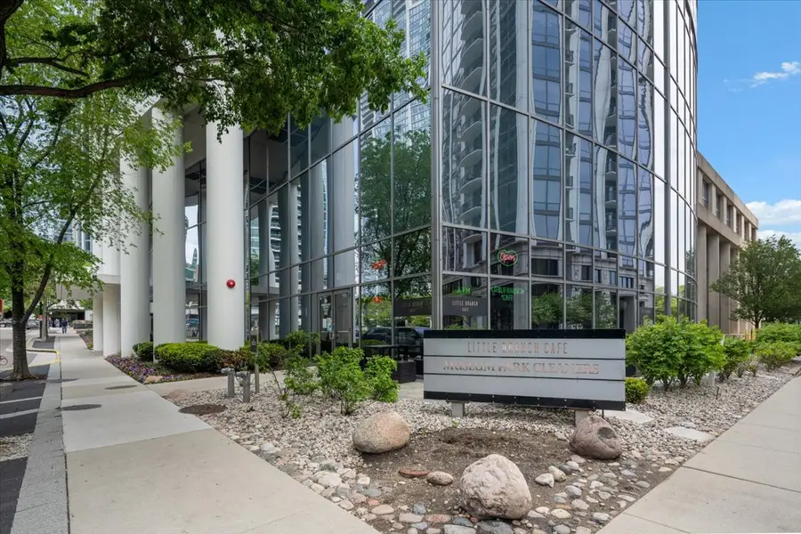 1235 S Prairie Avenue #2709, Chicago, IL 60605 - #3