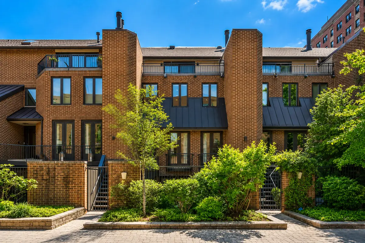 1307 N Sutton Place, Chicago, IL 60610 - #1