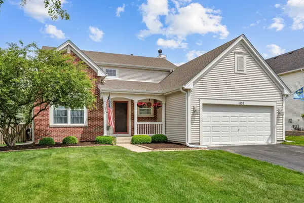 1832 Stirling Lane, Montgomery, IL 60538