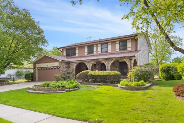 321 Ashwood Drive, Schaumburg, IL 60193
