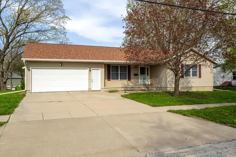 413 N East Street, Cambridge, IL 61238 - #2