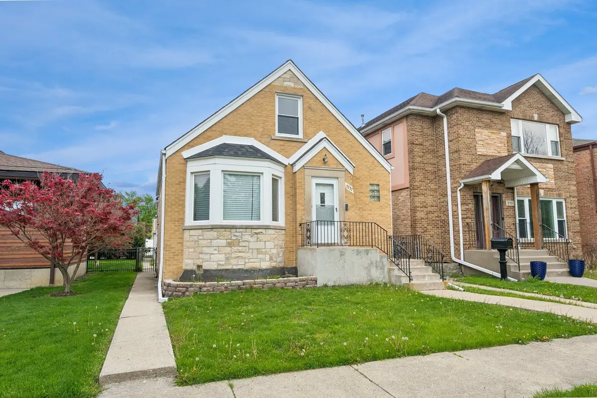 3737 N Cumberland Avenue, Chicago, IL 60634 - #1
