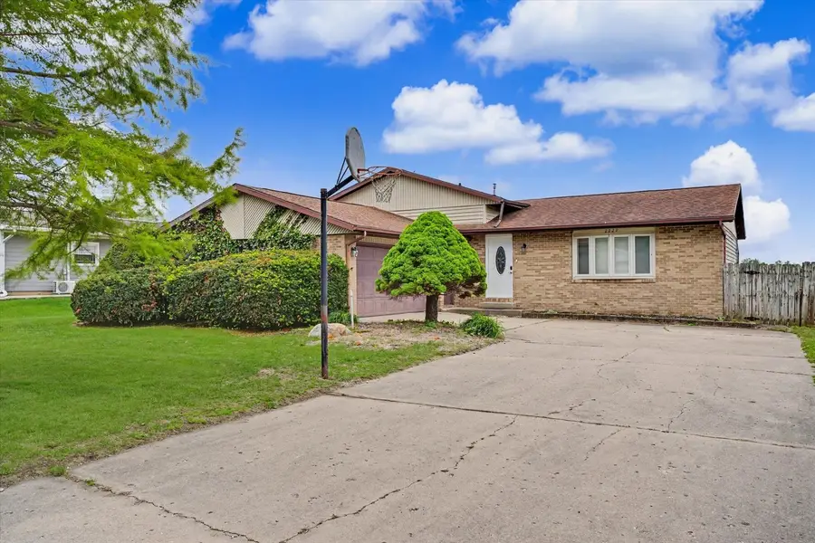 2229 Jeffery Drive, Saint Joseph, IL 61873 - #2