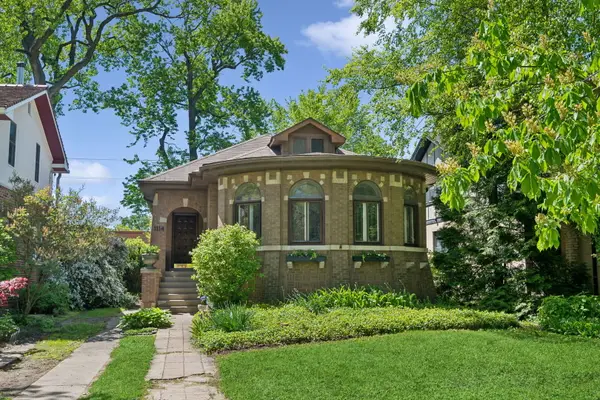1114 Dobson Street, Evanston, IL 60202