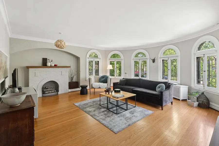 1114 Dobson Street, Evanston, IL 60202 - #2