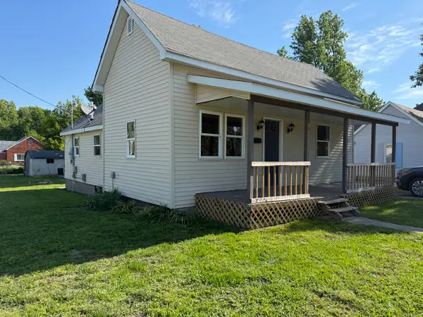 201 E Lindell Street, West Frankfort, IL 62896