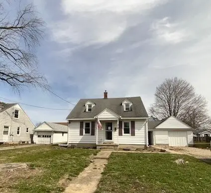 318 S Worth Street, Sullivan, IL 61951 - #1