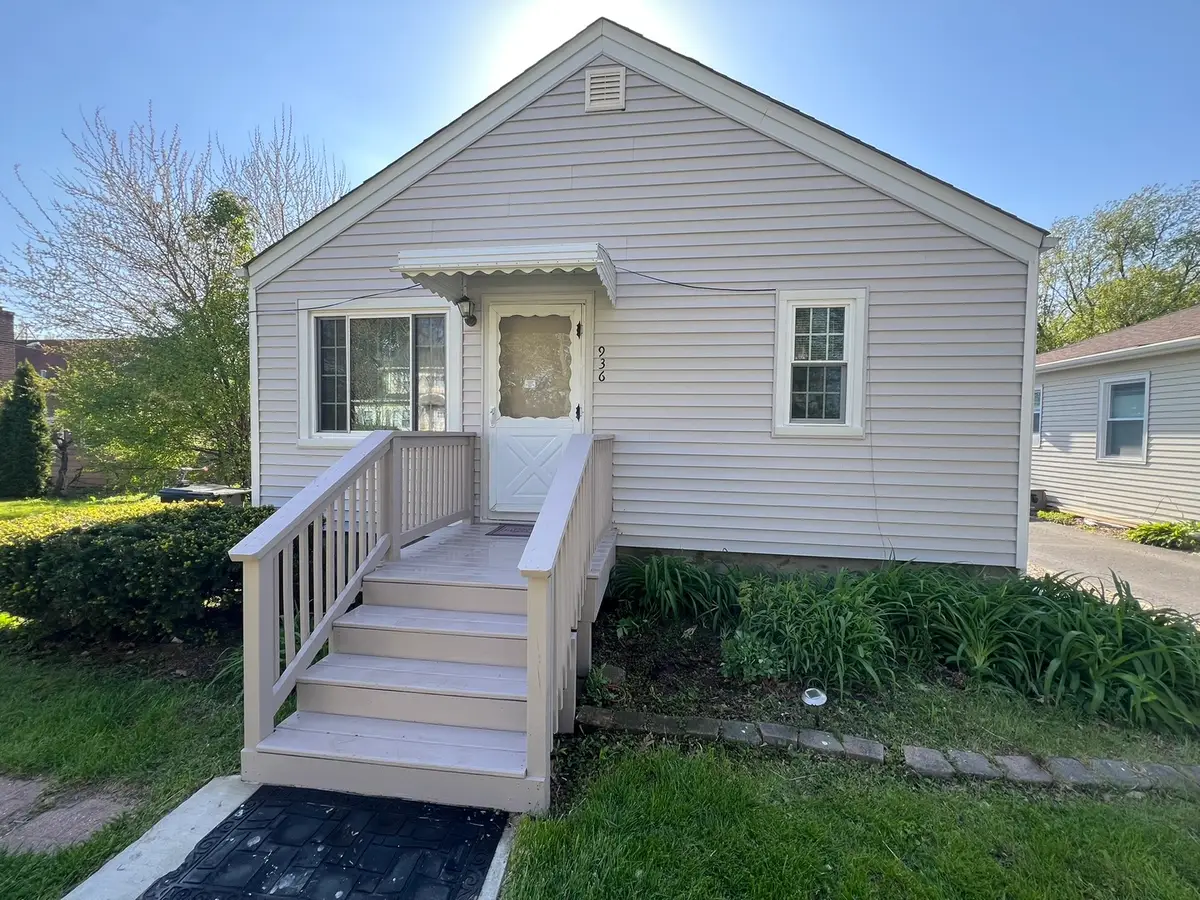 936 Russell Place, Mundelein, IL 60060 - #1