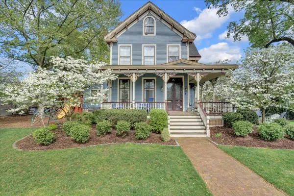 83 Centre Street, Haddonfield,  08033