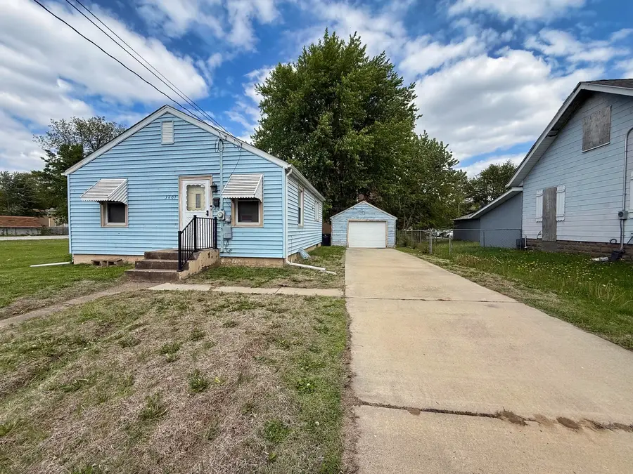 3607 9th Street, Rock Island, IL 61201 - #3