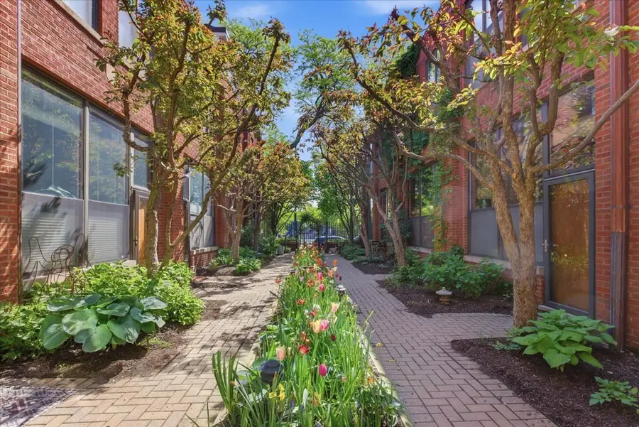 2226 N Racine Avenue #15, Chicago, IL 60614 - #3