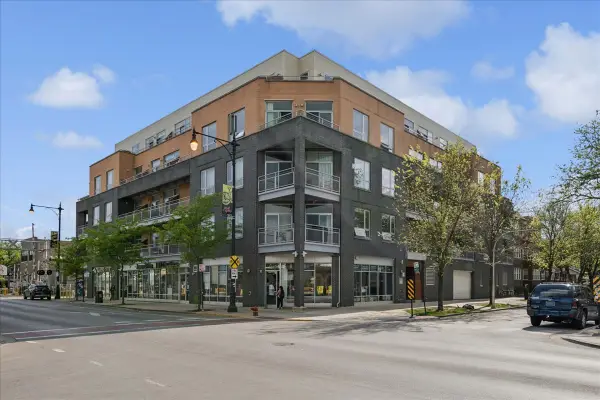 3201 W Leland Avenue #402, Chicago, IL 60625
