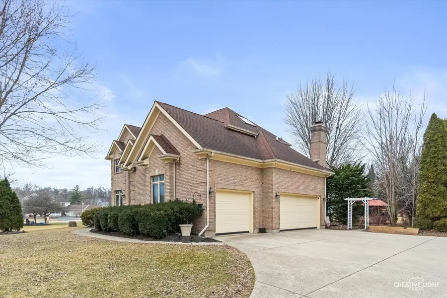 39W796 Dairyherd Lane, Saint Charles, IL 60175 - #3