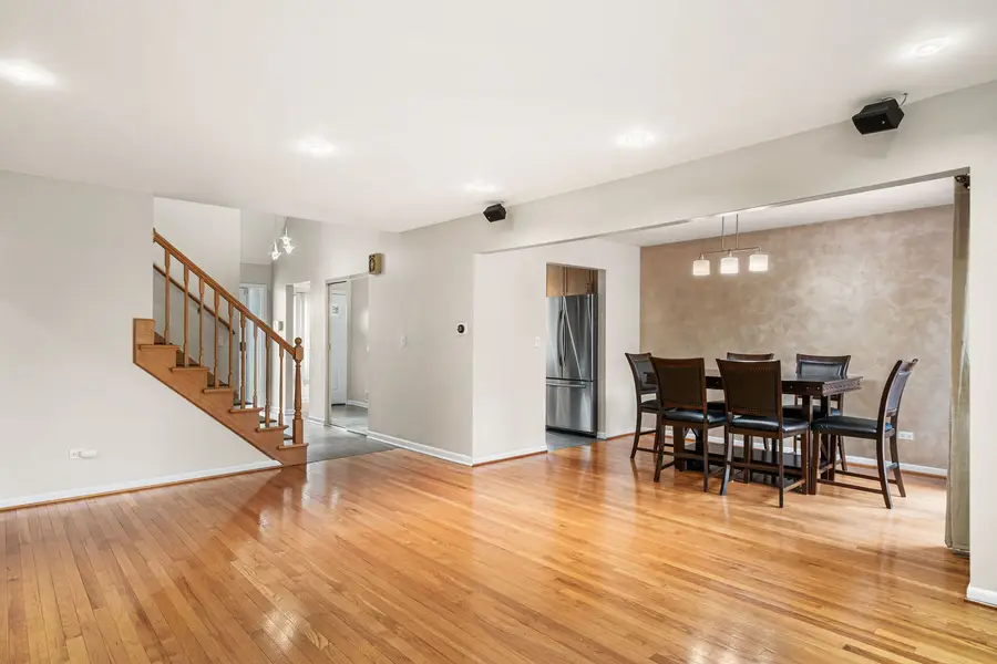 2747 Wilshire Lane, Northbrook, IL 60062 - #3