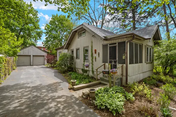 103 Grove Avenue, Fox River Grove, IL 60021