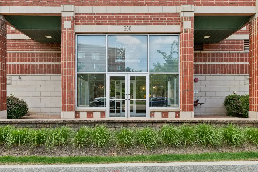 650 S River Road #301, Des Plaines, IL 60016 - #2