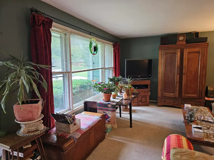 813 Considine Road, Geneva, IL 60134 - #3