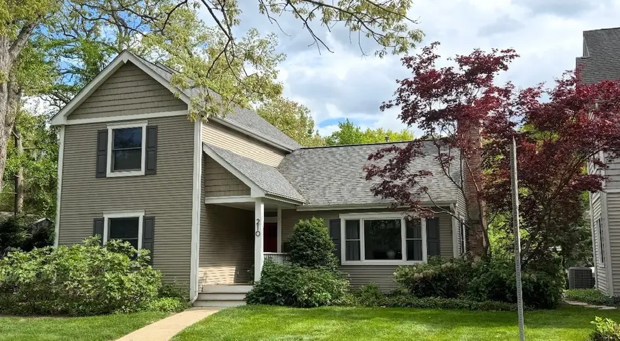 210 Woodward Avenue, Geneva, IL 60134 - #3