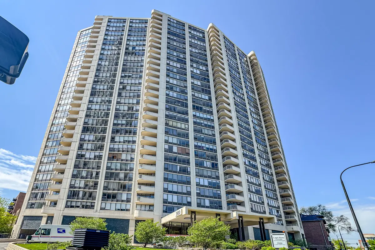 3930 N Pine Grove Avenue #1805, Chicago, IL 60613 - #1